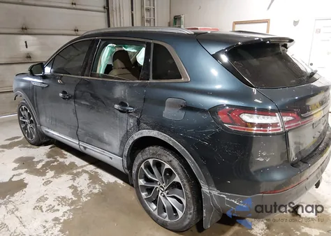 2022 Lincoln Nautilus Reserve z USA, uszkodzony, nr VIN 2LMPJ8K94NBL23902